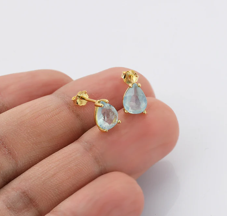 Mini Quartz teardrop studs